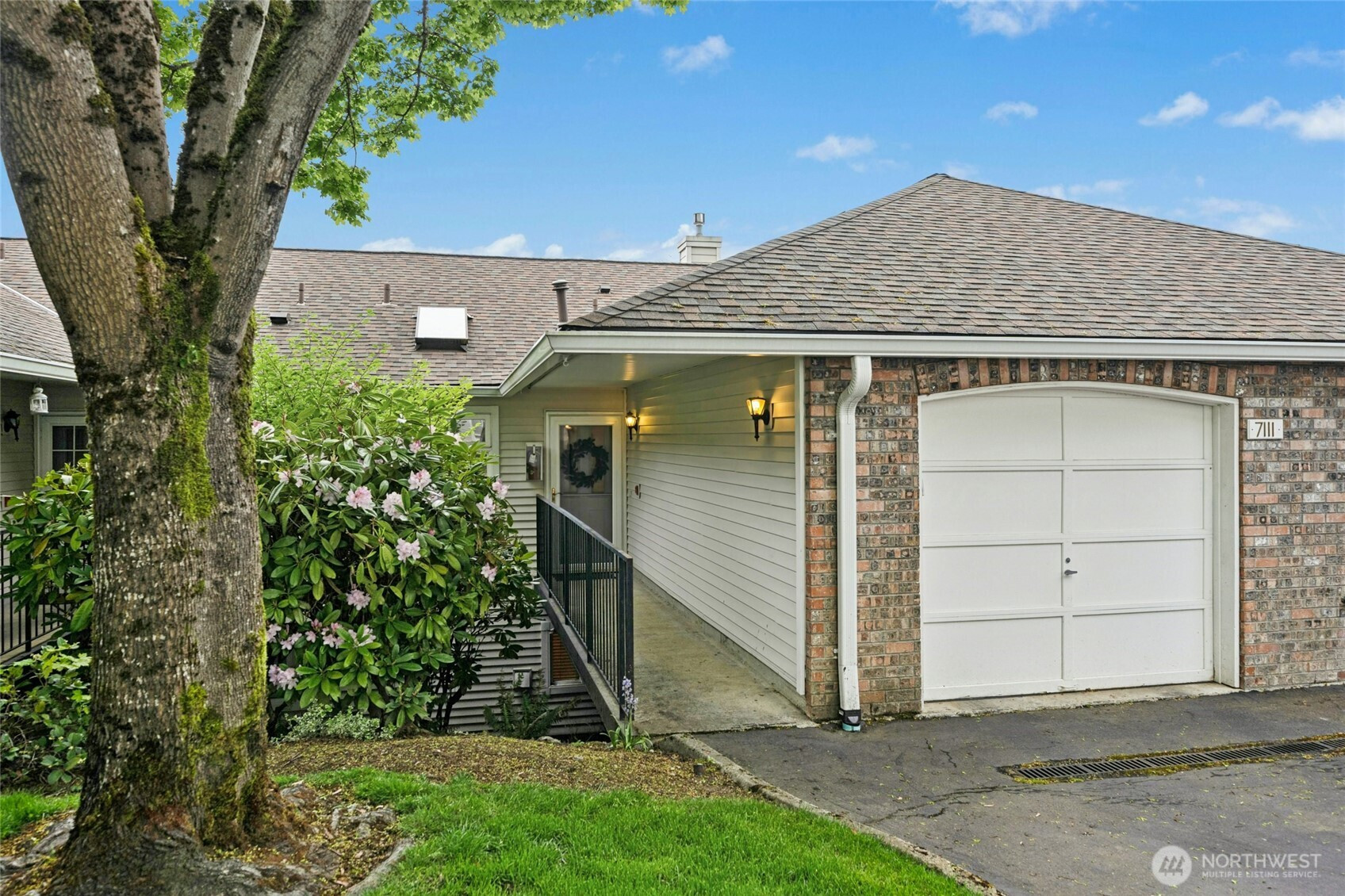 7111 134th Court SE, Newcastle, WA 98059