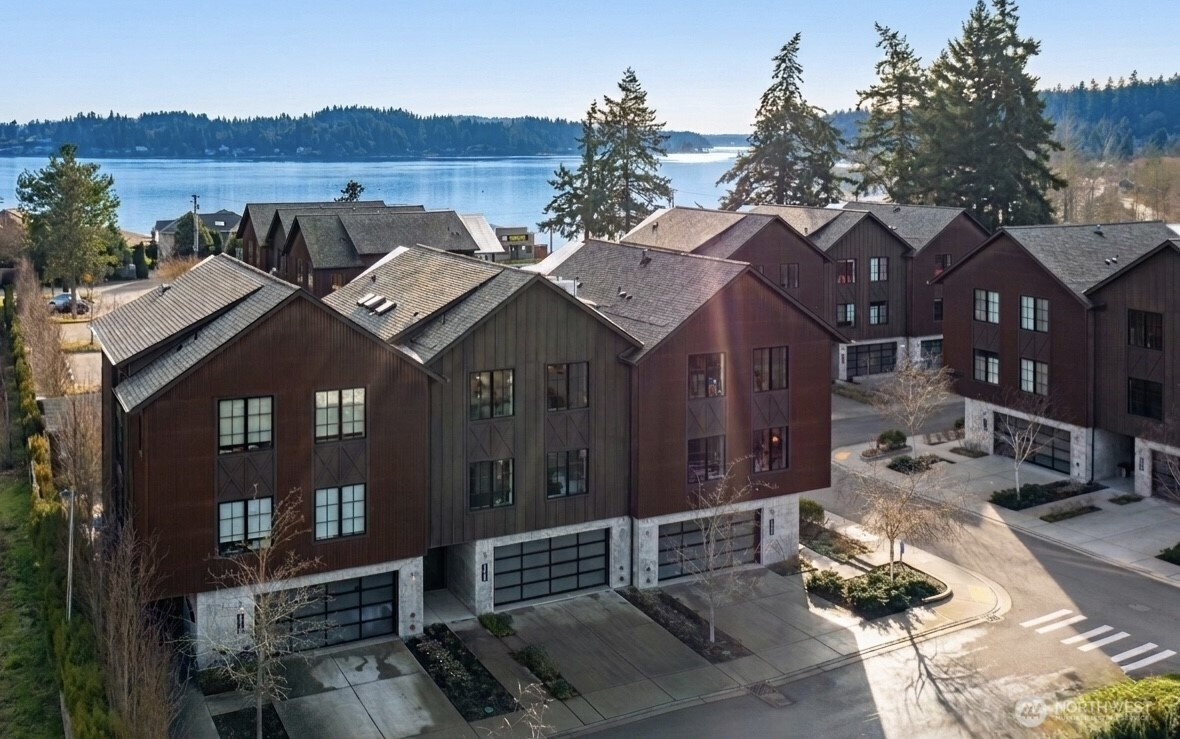 4566 Flying Goat Avenue NE, Bainbridge Island, WA 98110