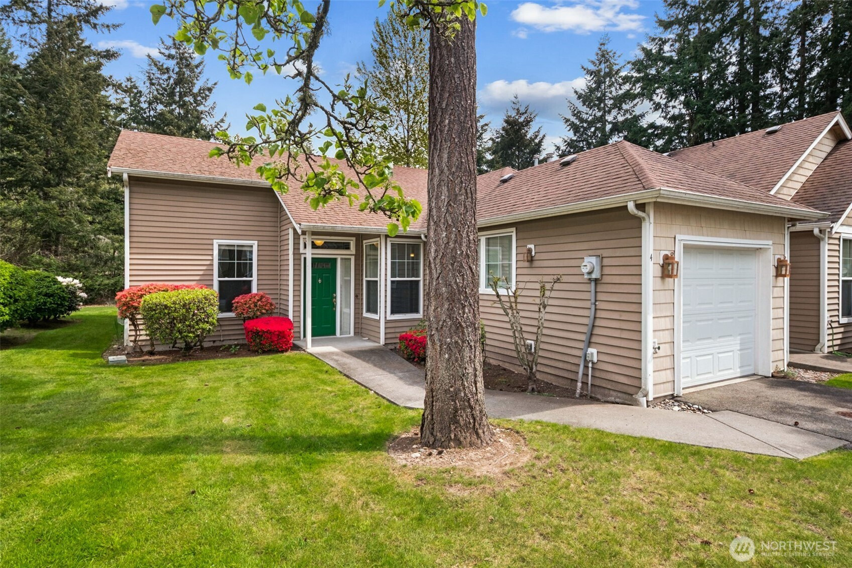 24212 224th Ave SE, Maple Valley, WA 98038