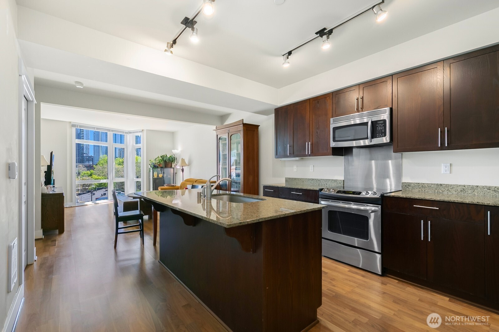 699 John Street, Seattle, WA 98109