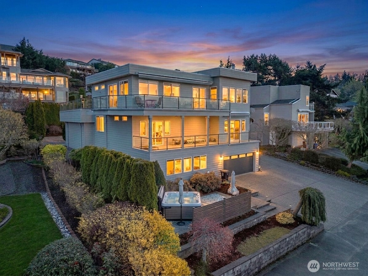 5711 Upland Terrace NE, Tacoma, WA 98422