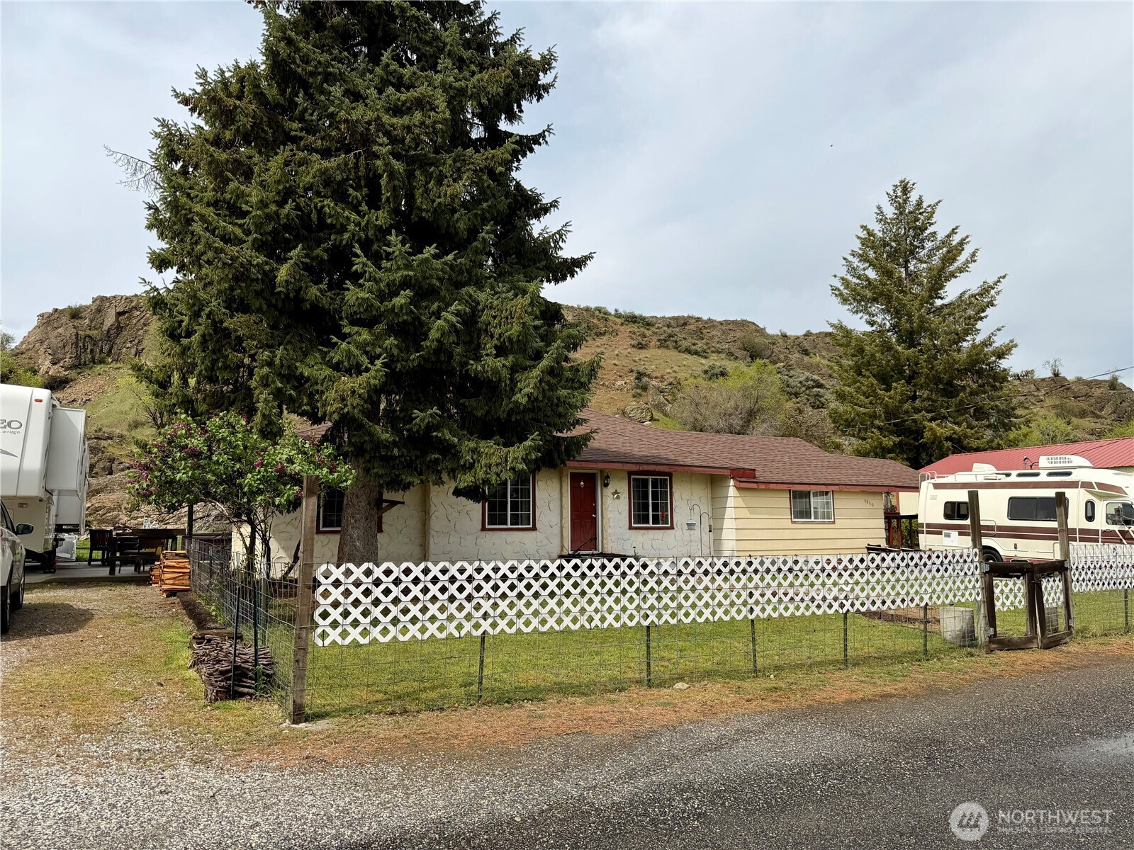 58110 View Place NE, Grand Coulee, WA 99133