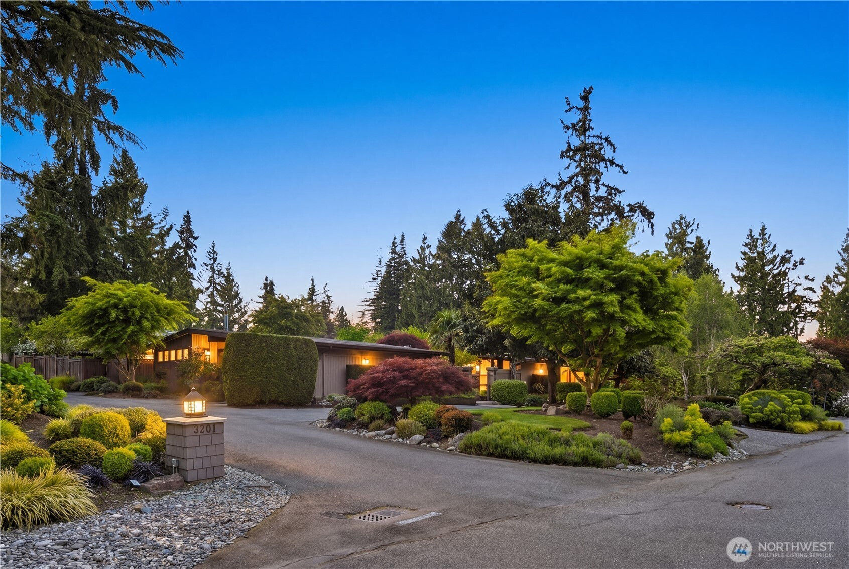 3215 78th Place NE, Medina, WA 98039