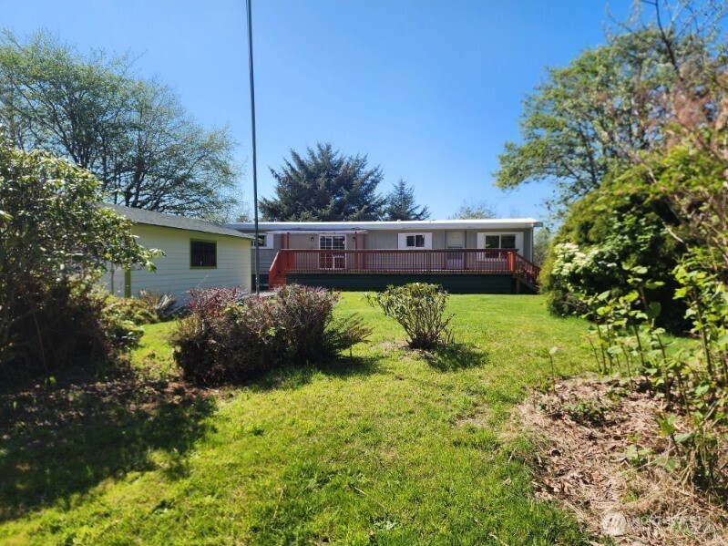 41 Woodland Drive, Copalis Beach, WA 98535