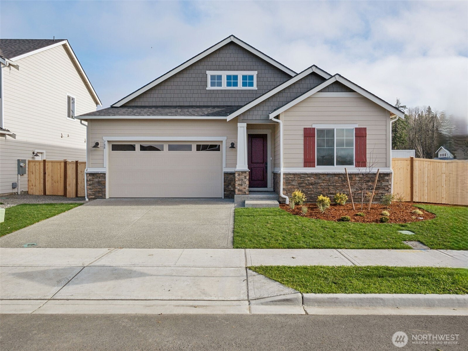 788 S Davis Street, Buckley, WA 98321