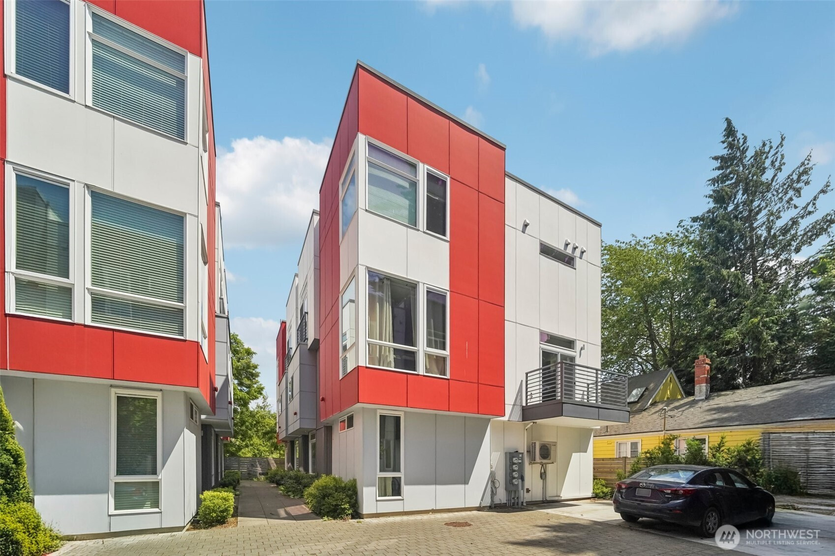 9032 14th Avenue NW, Seattle, WA 98117