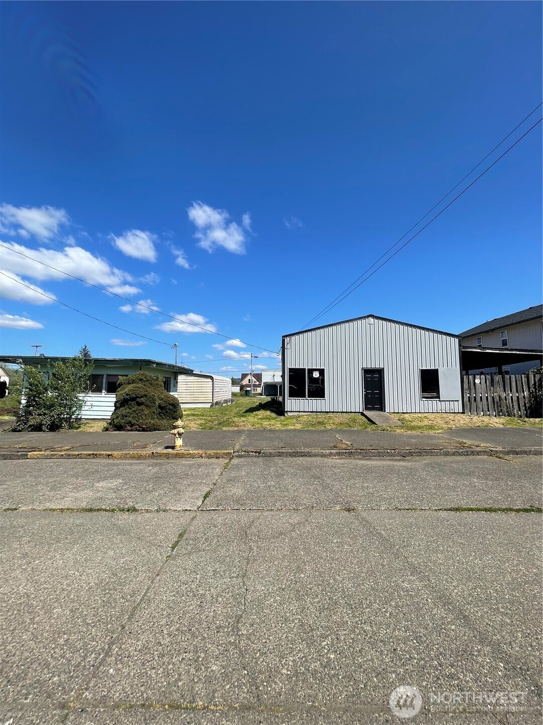419 & 441 1st Street, Raymond, WA 98577