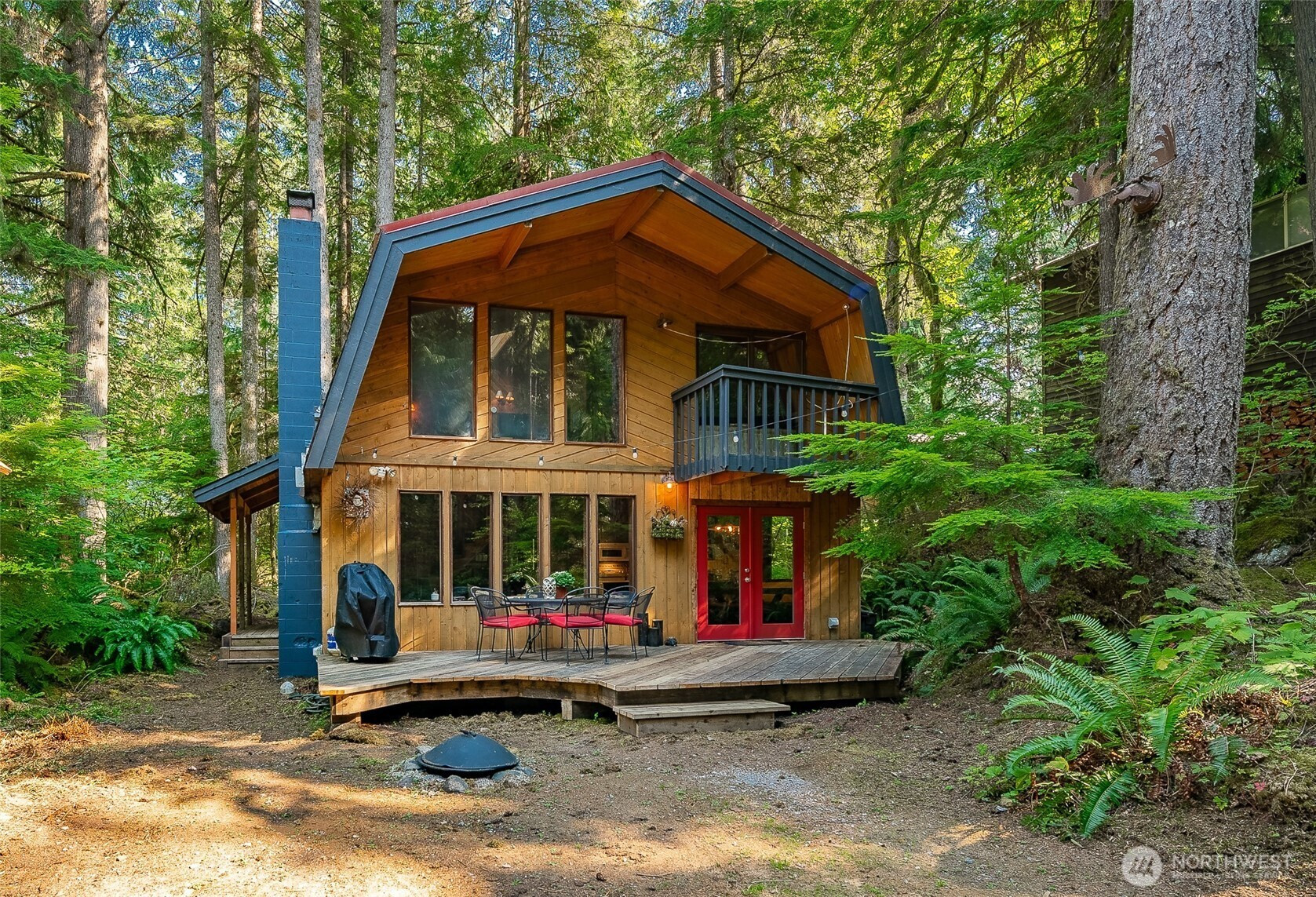 7082 Olympus Way, Glacier, WA 98244