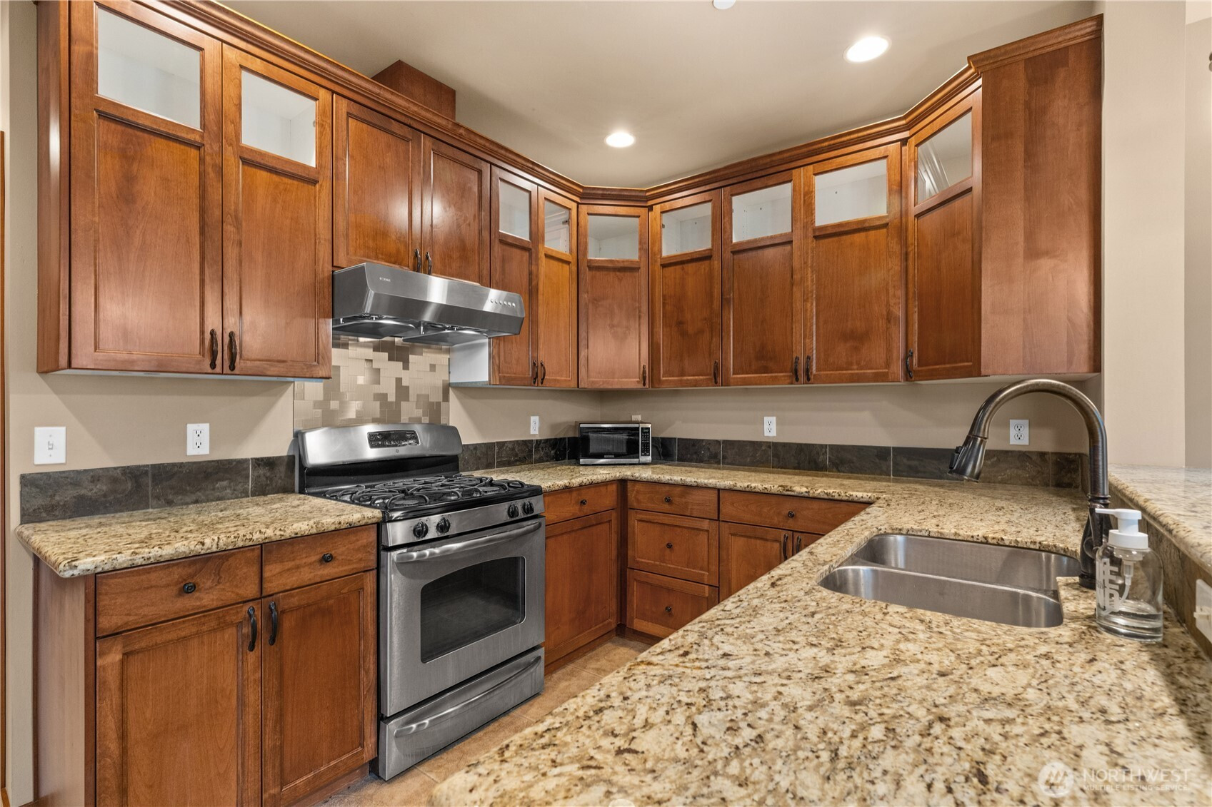 14819 35th Avenue W, Lynnwood, WA 98087