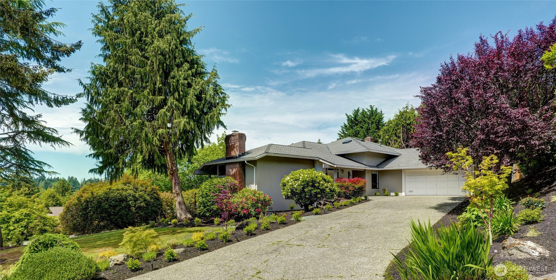 8808 NE 14th Street, Clyde Hill, WA 98004