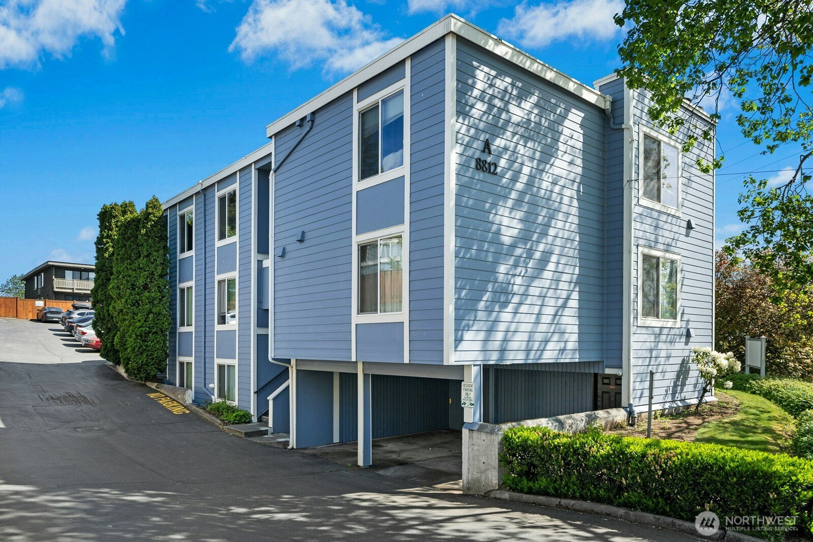 8812 20th Avenue NE, Seattle, WA 98115