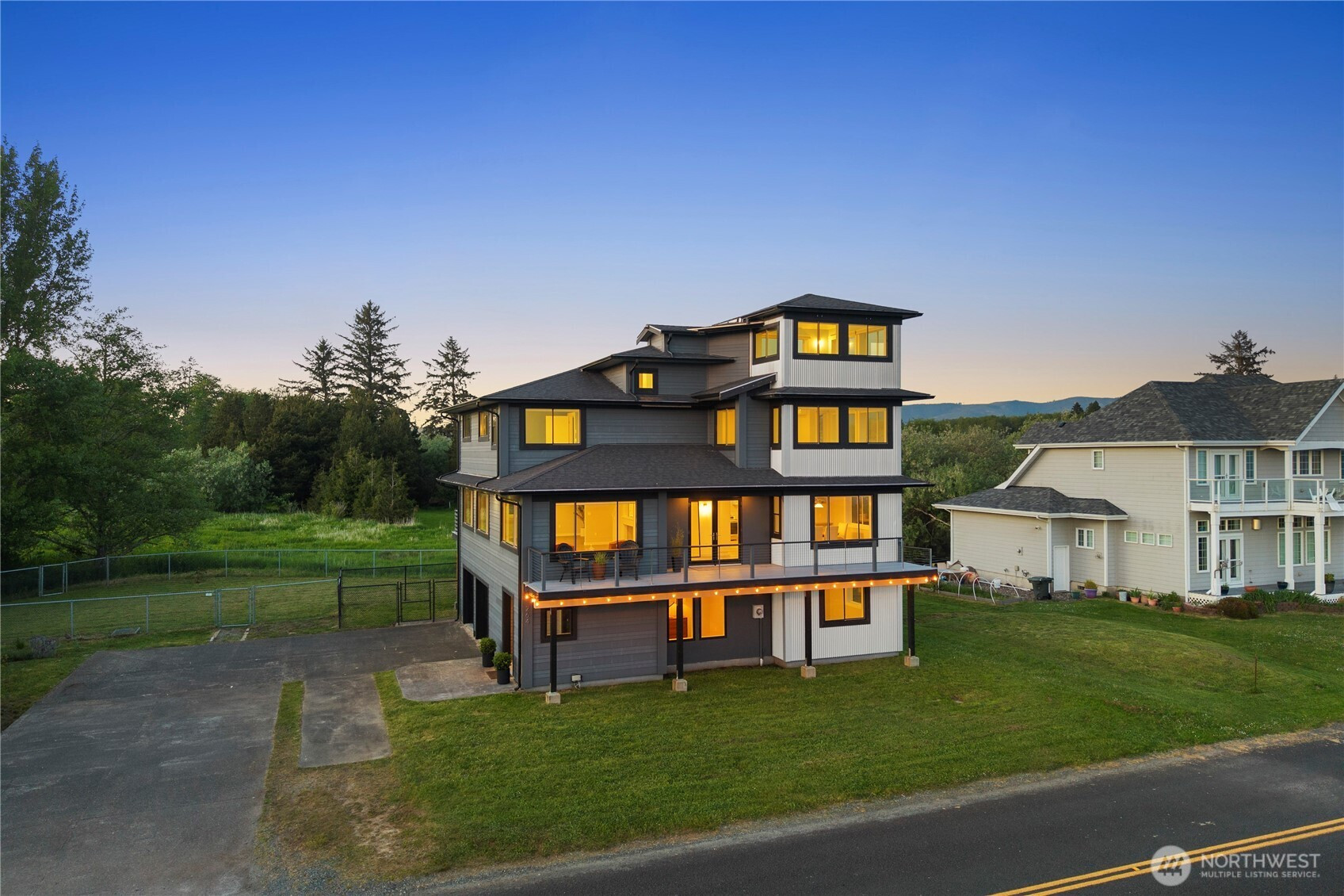 264 Stringtown Road, Ilwaco, WA 98624