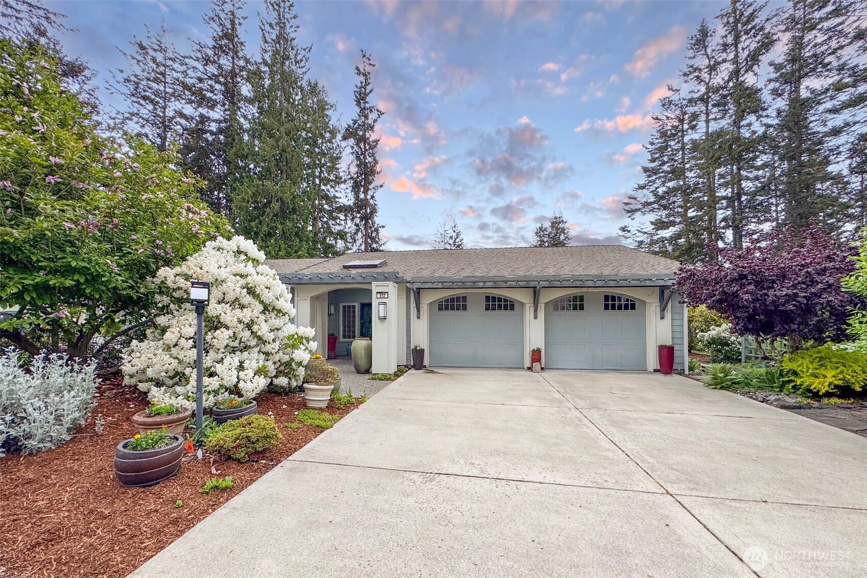 102 Sunset Place, Sequim, WA 98382