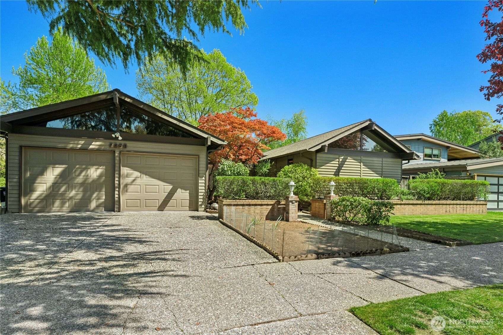 2258 40th Avenue E, Seattle, WA 98112