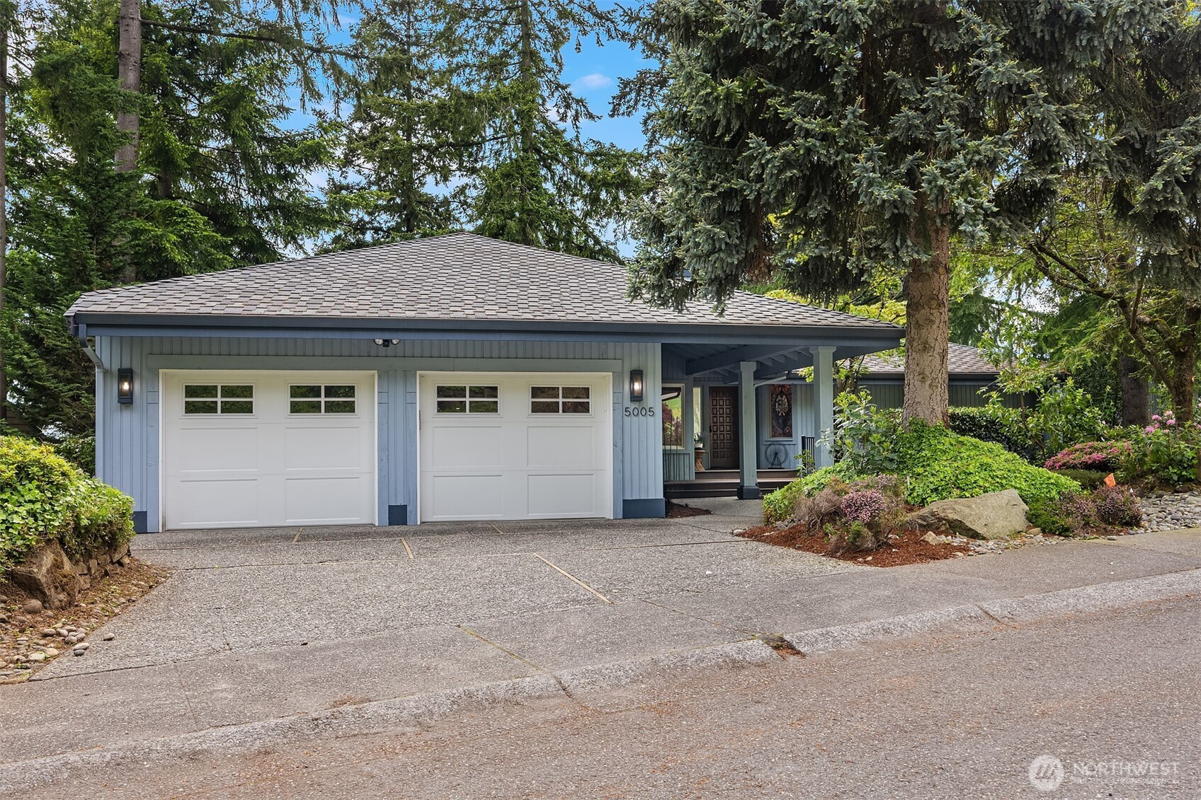 5005 136th Place SE, Bellevue, WA 98006