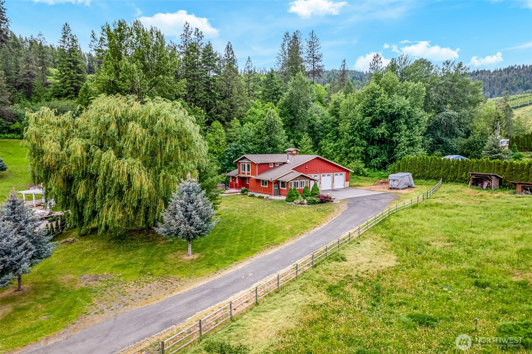 10785 Lone Pine Dr, Peshastin, WA 98847