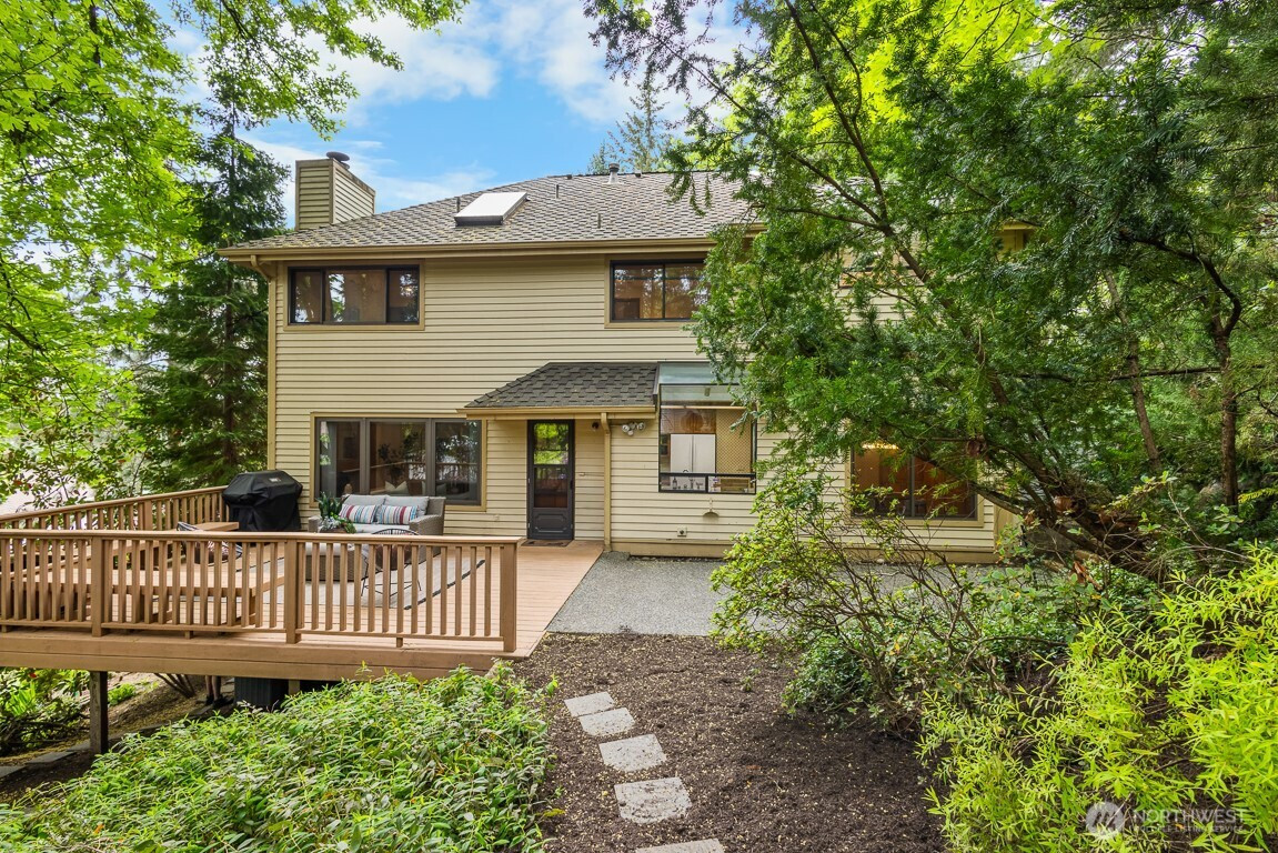 14310 SE 63rd Street, Bellevue, WA 98006
