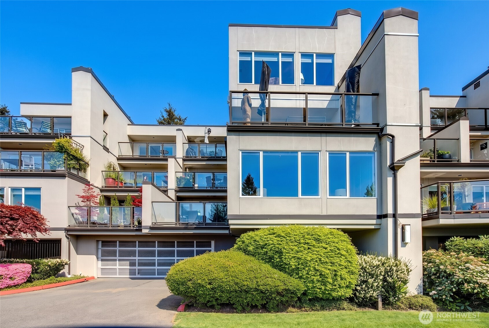 11110 NE 41st Drive, Kirkland, WA 98033