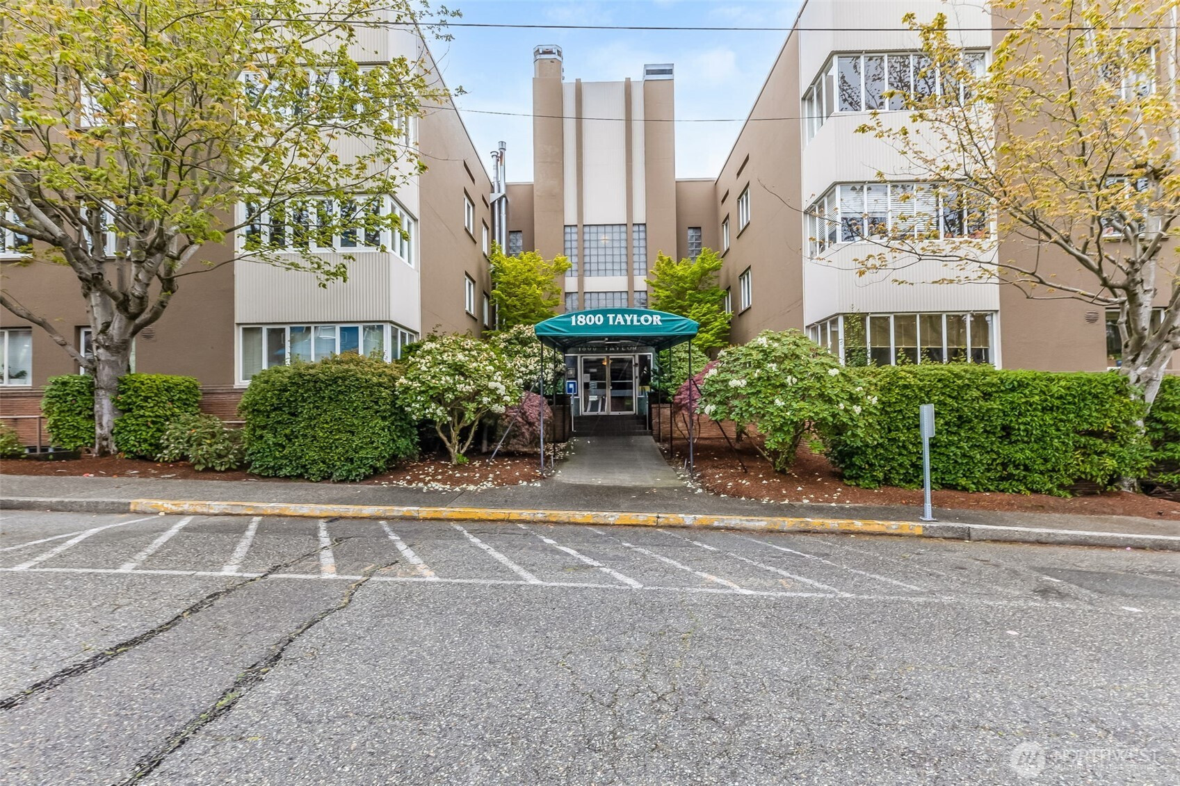 1800 Taylor Avenue N, Seattle, WA 98109