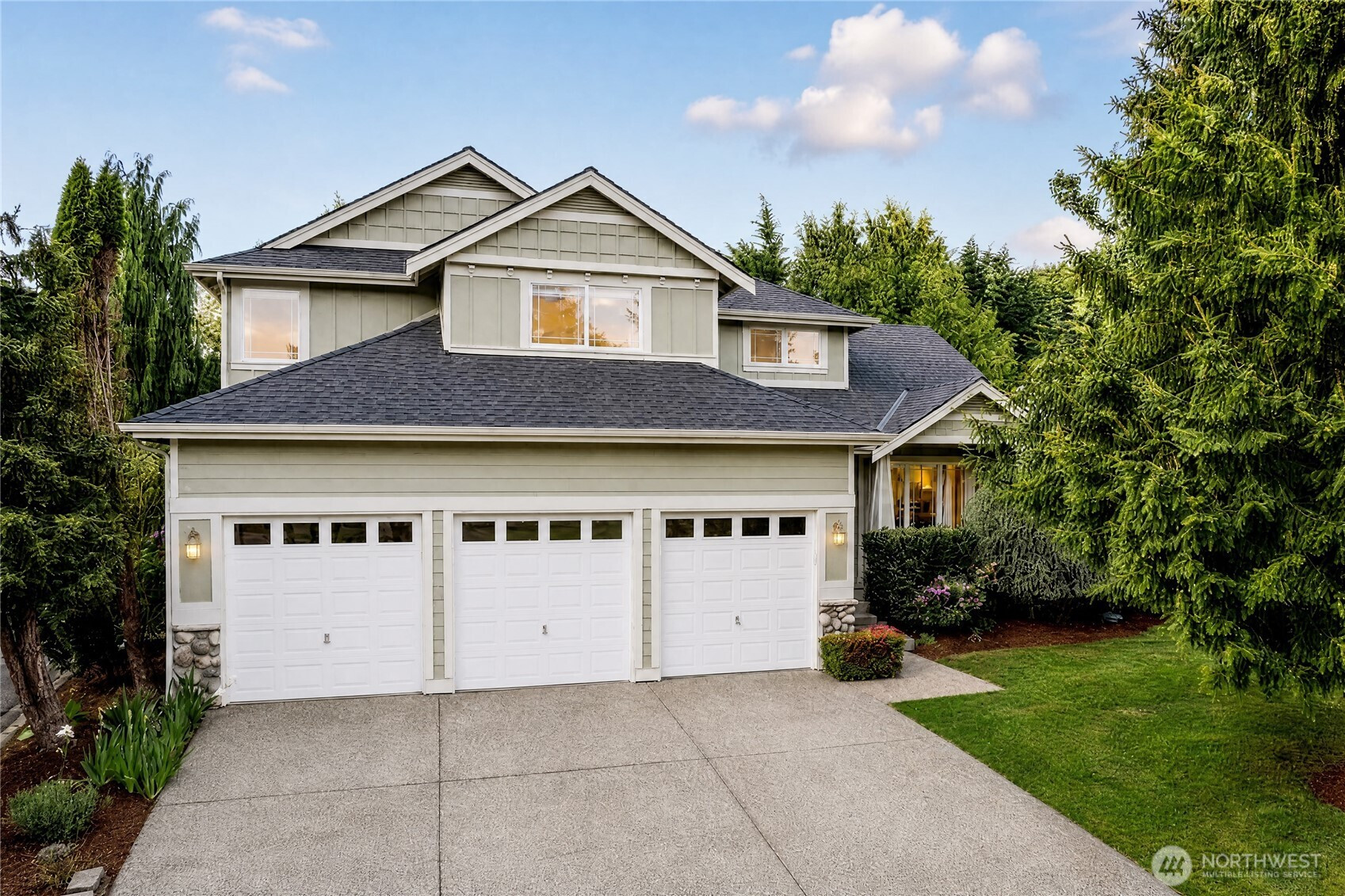 18636 172nd Place SE, Renton, WA 98058