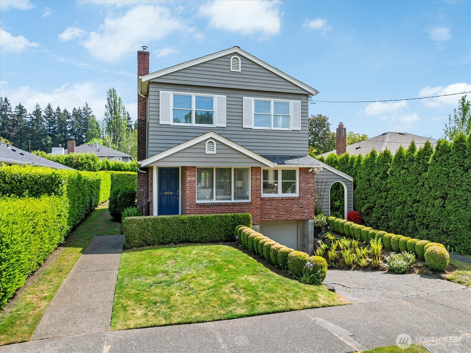 4550 47th Avenue NE, Seattle, WA 98105