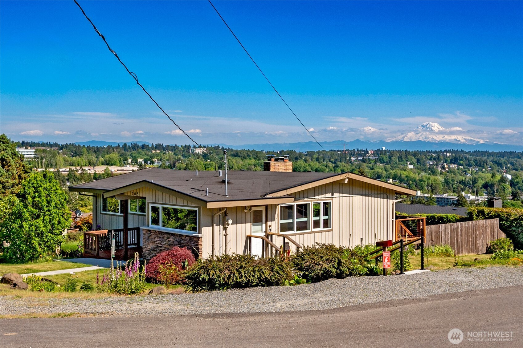 705 S 209th Street, Des Moines, WA 98198