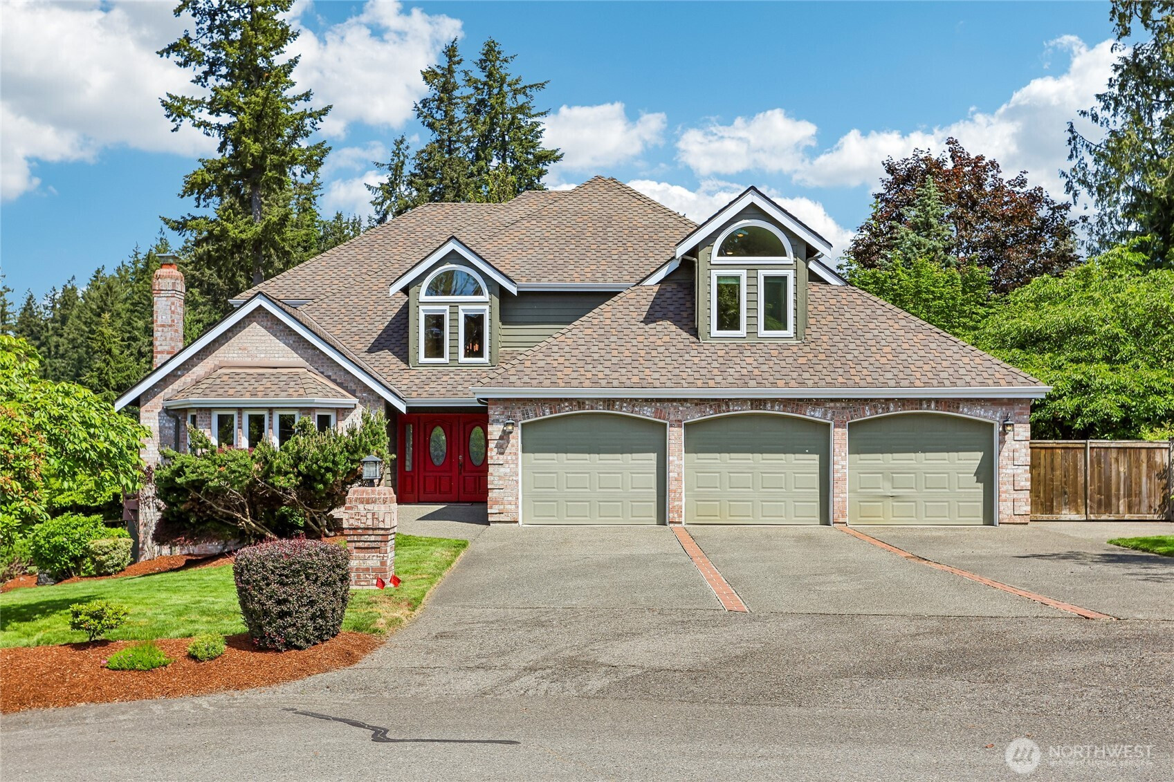 23200 SE 253rd Place, Maple Valley, WA 98038
