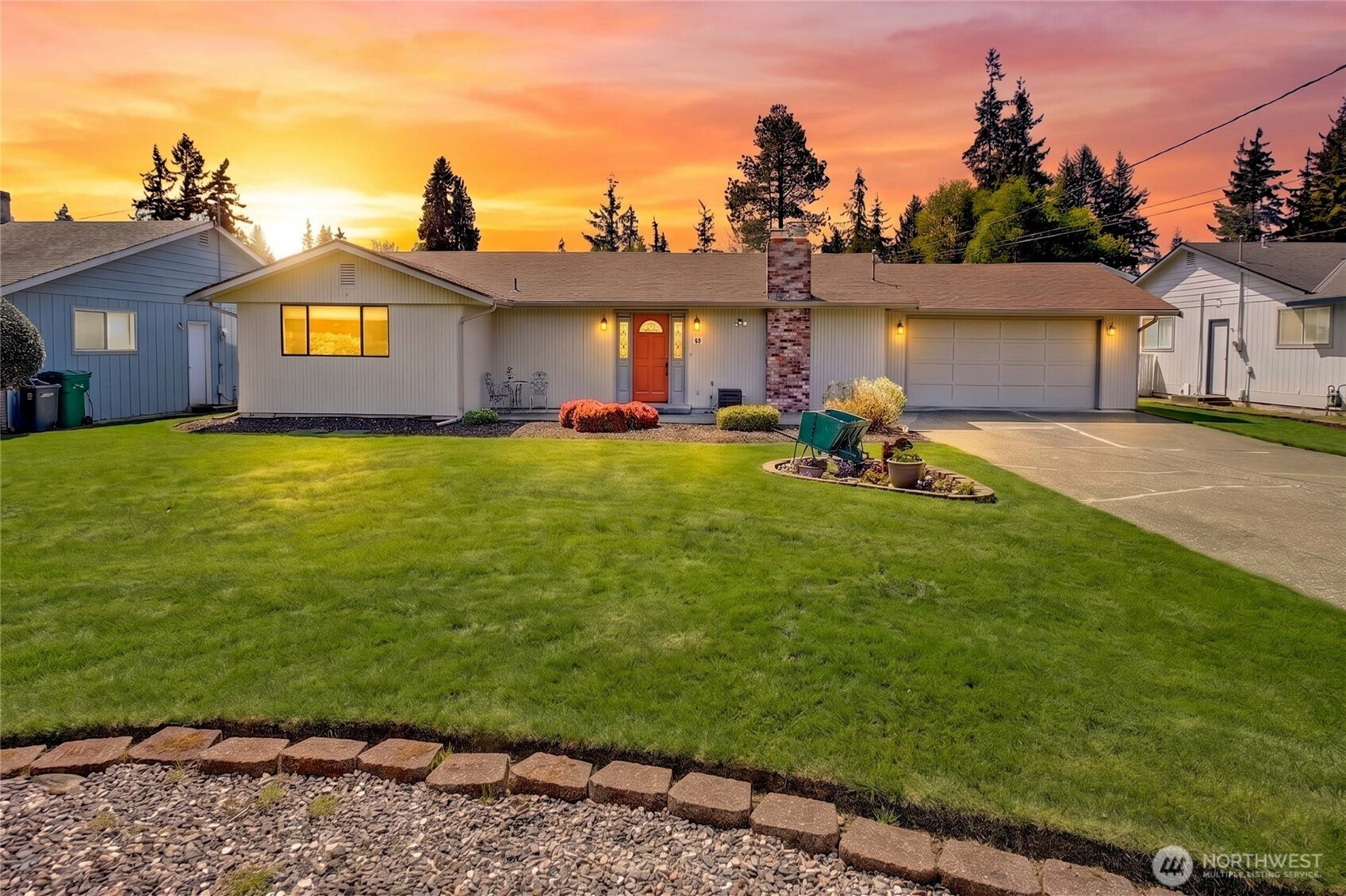 310 Prestwick Drive, Camano Island, WA 98282