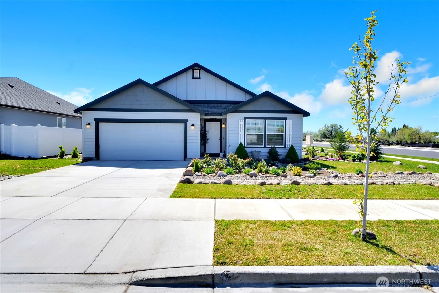 4735 W Cottontail St, Moses Lake, WA 98837