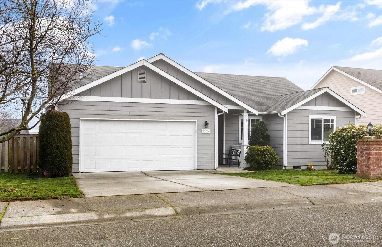 1430 NW Camellia Loop, Oak Harbor, WA 98277