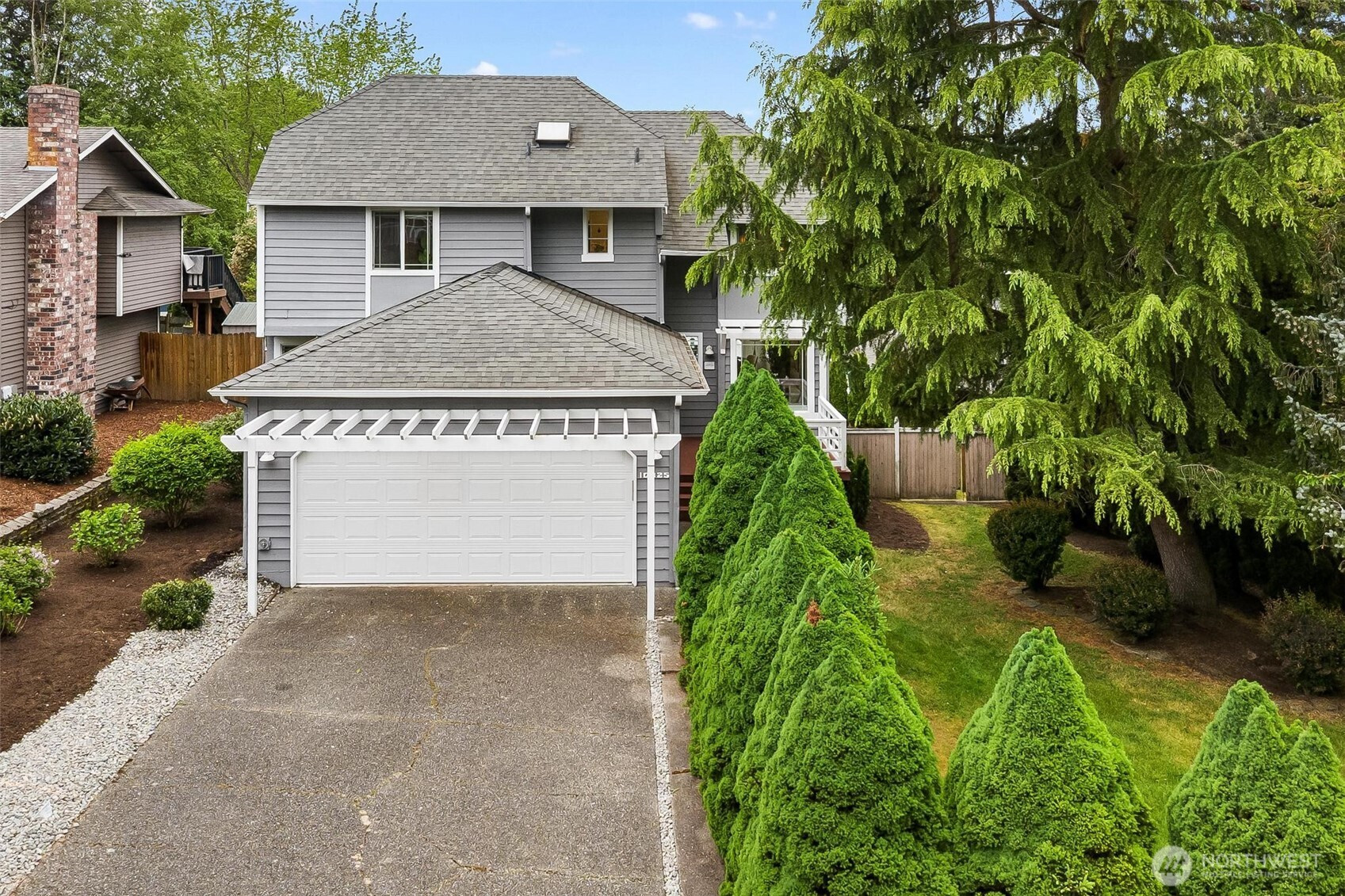 10825 158th Court NE, Redmond, WA 98052