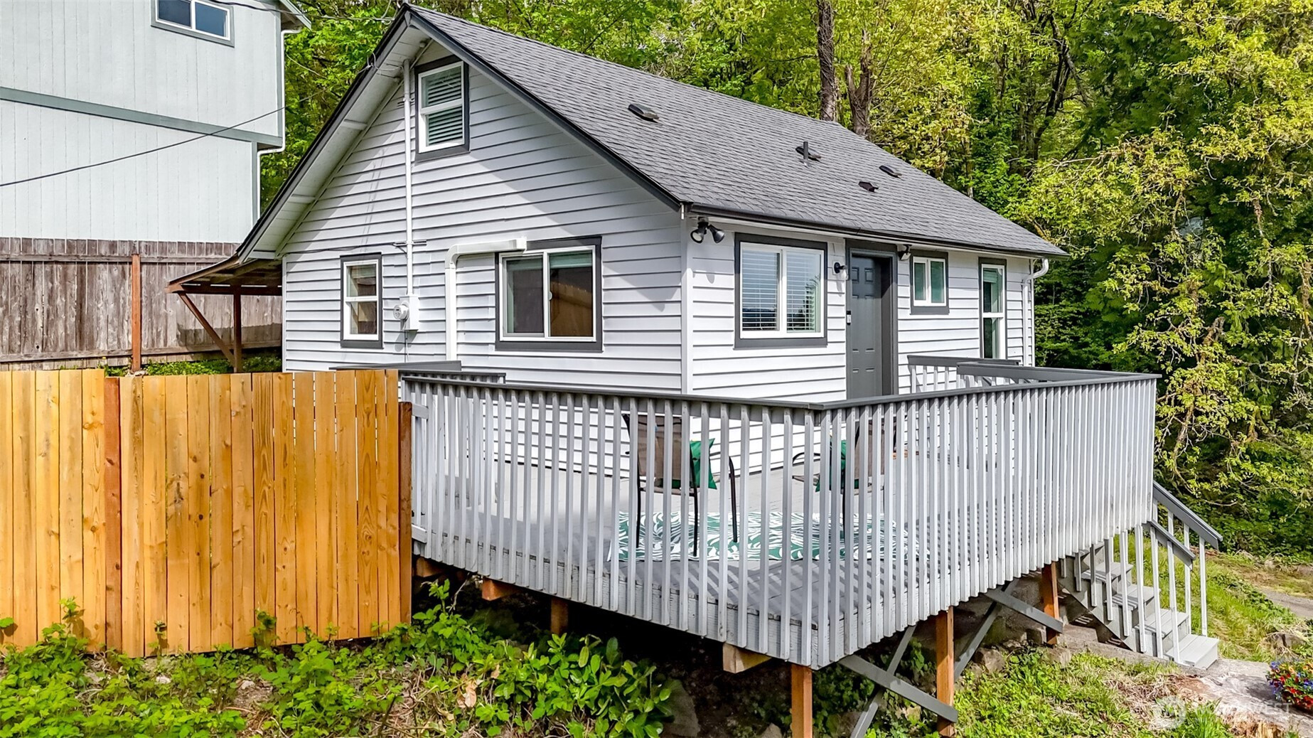 1408 Price Rd, Bremerton, WA 98312