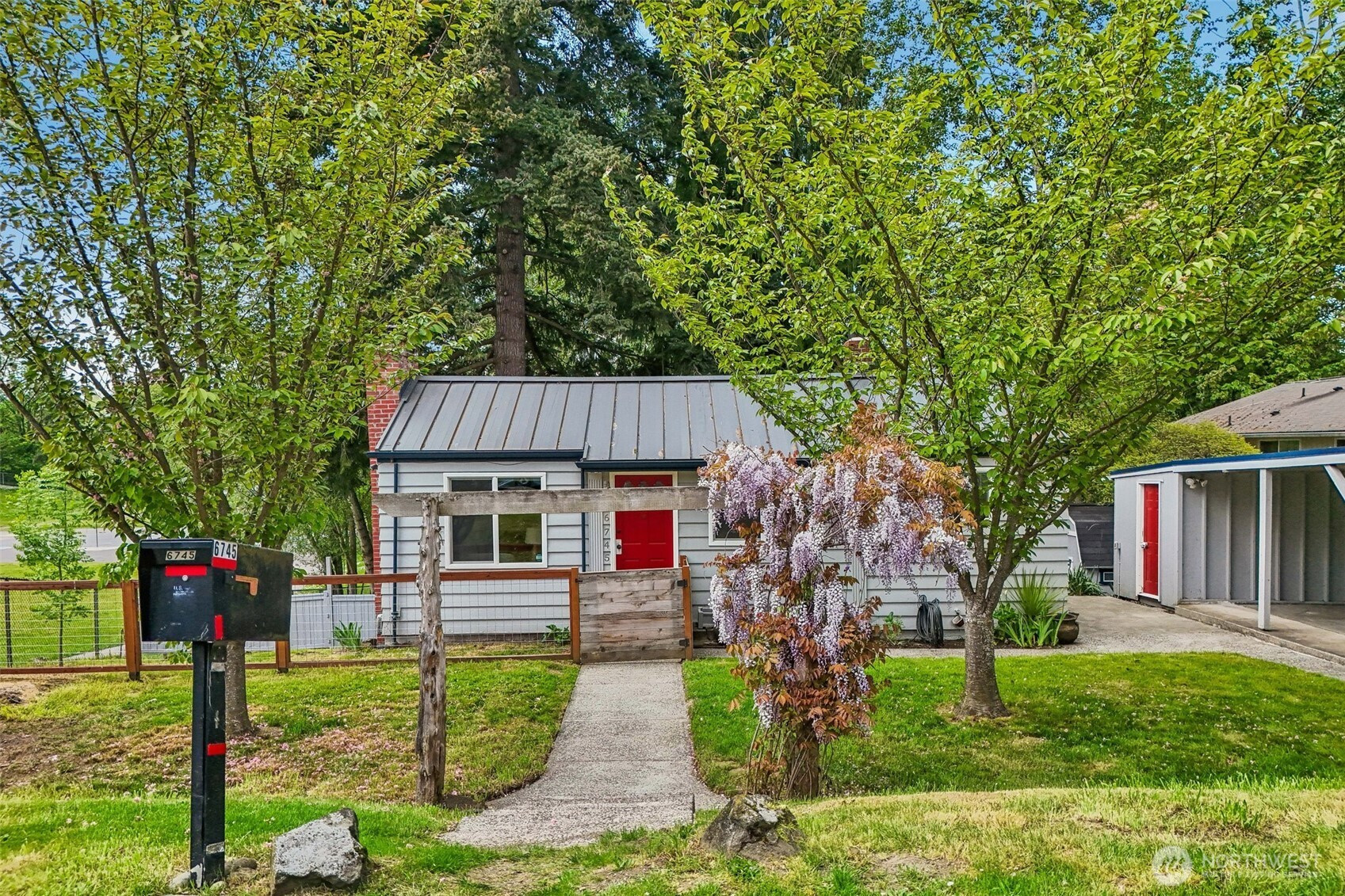 6745 18th Avenue SW, Seattle, WA 98106