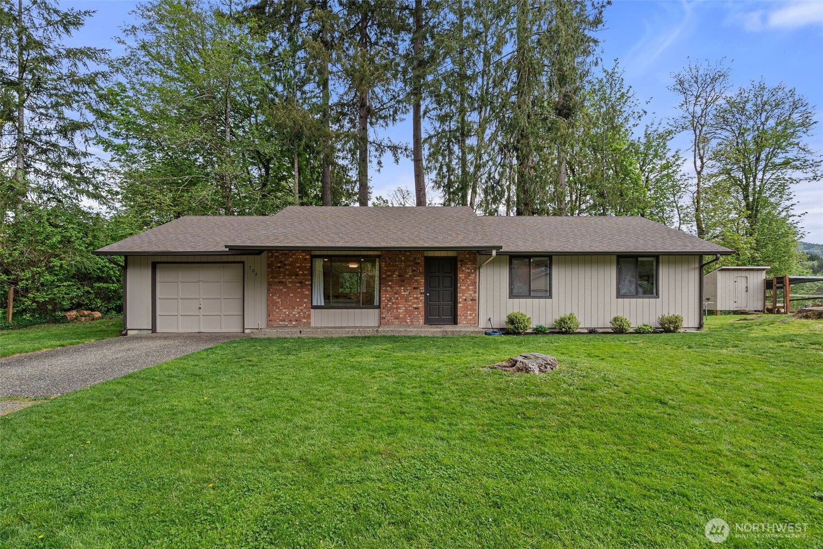 708 NE Eaton Court, Castle Rock, WA 98611