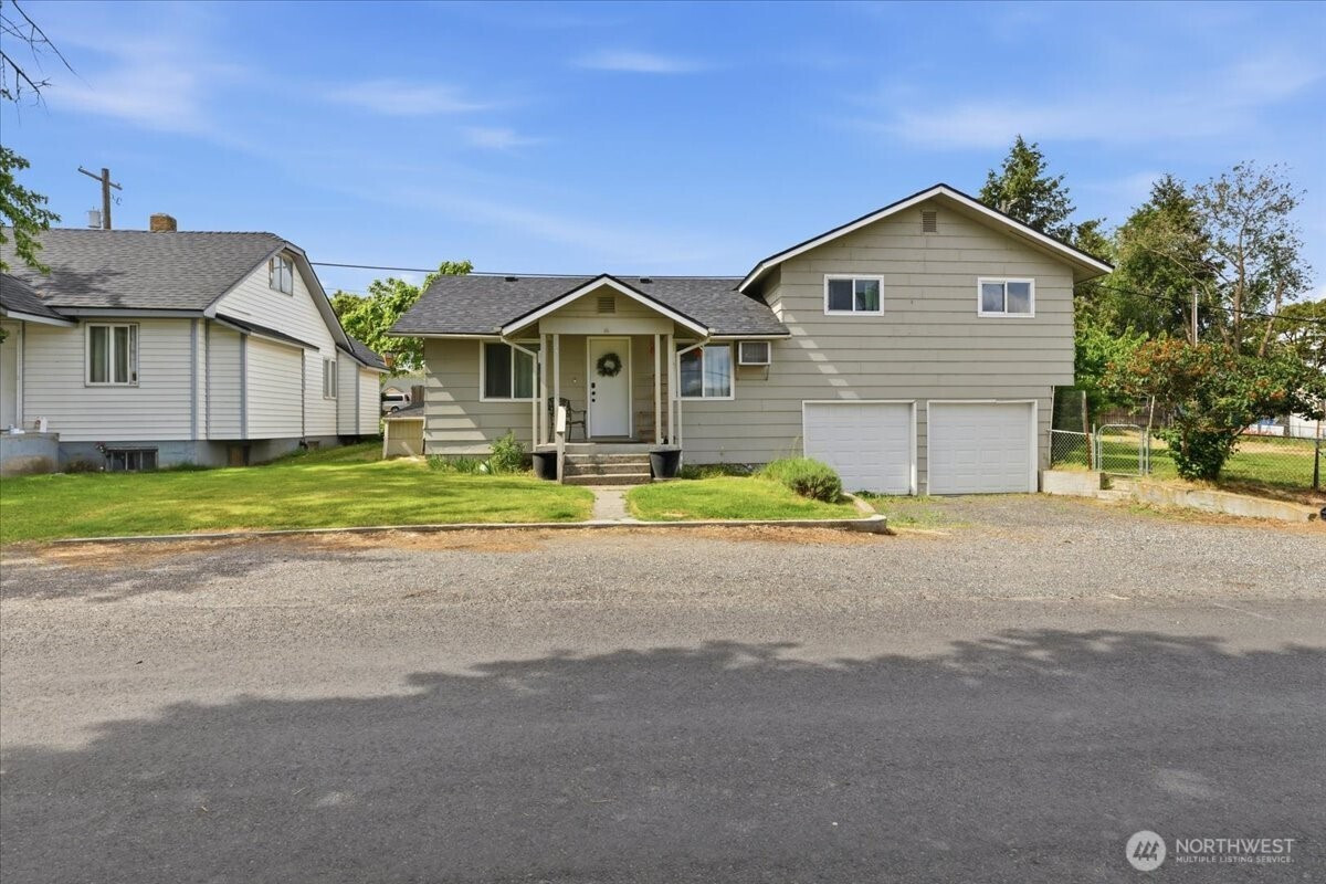 23 Goodfellow Avenue, Electric City, WA 99123