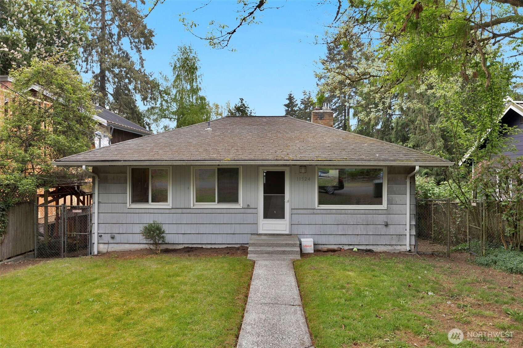11524 32nd Avenue NE, Seattle, WA 98125