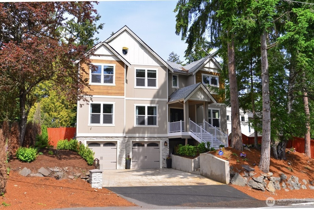 1808 104th Avenue SE, Bellevue, WA 98004