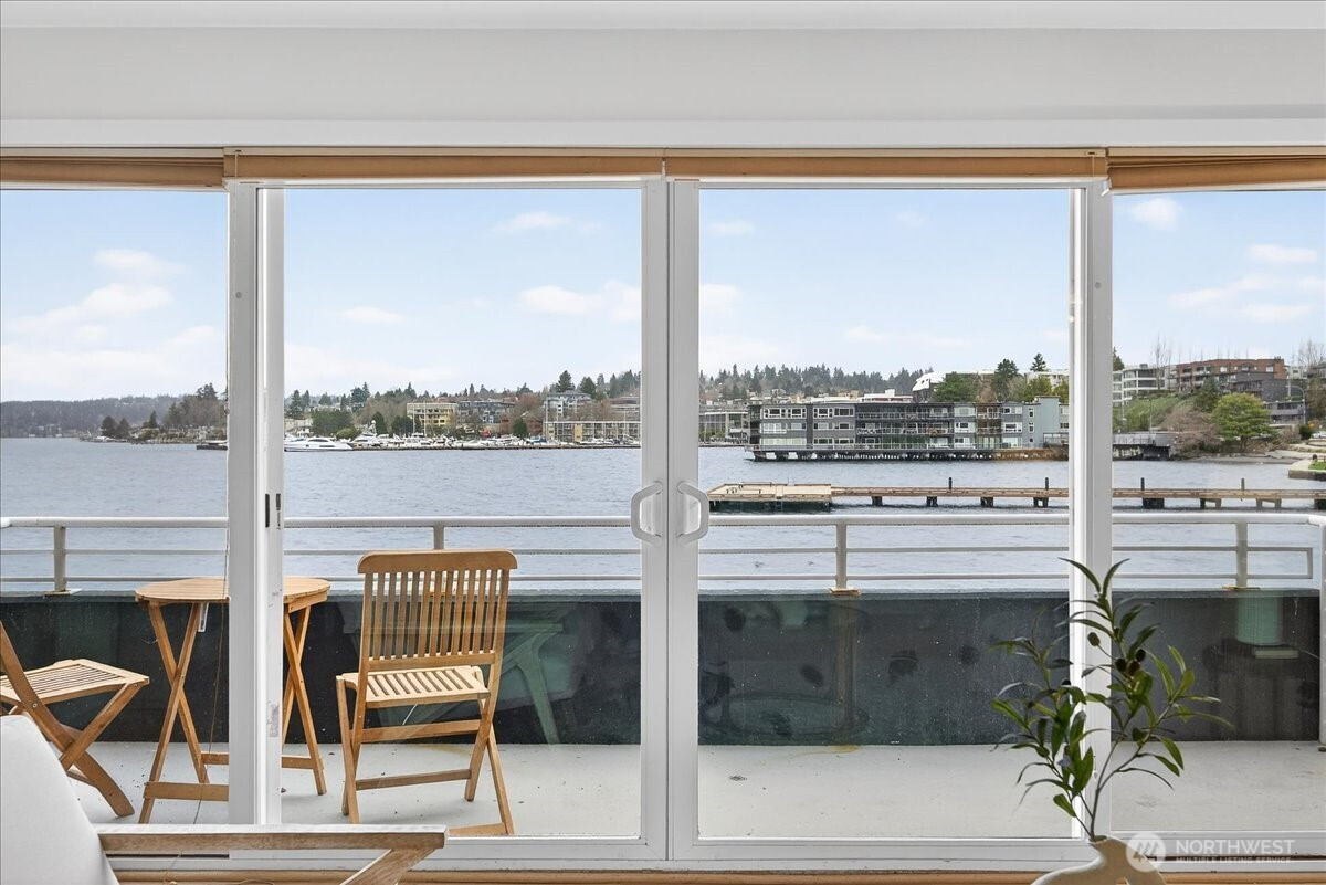 733 Lake Street S, Kirkland, WA 98033