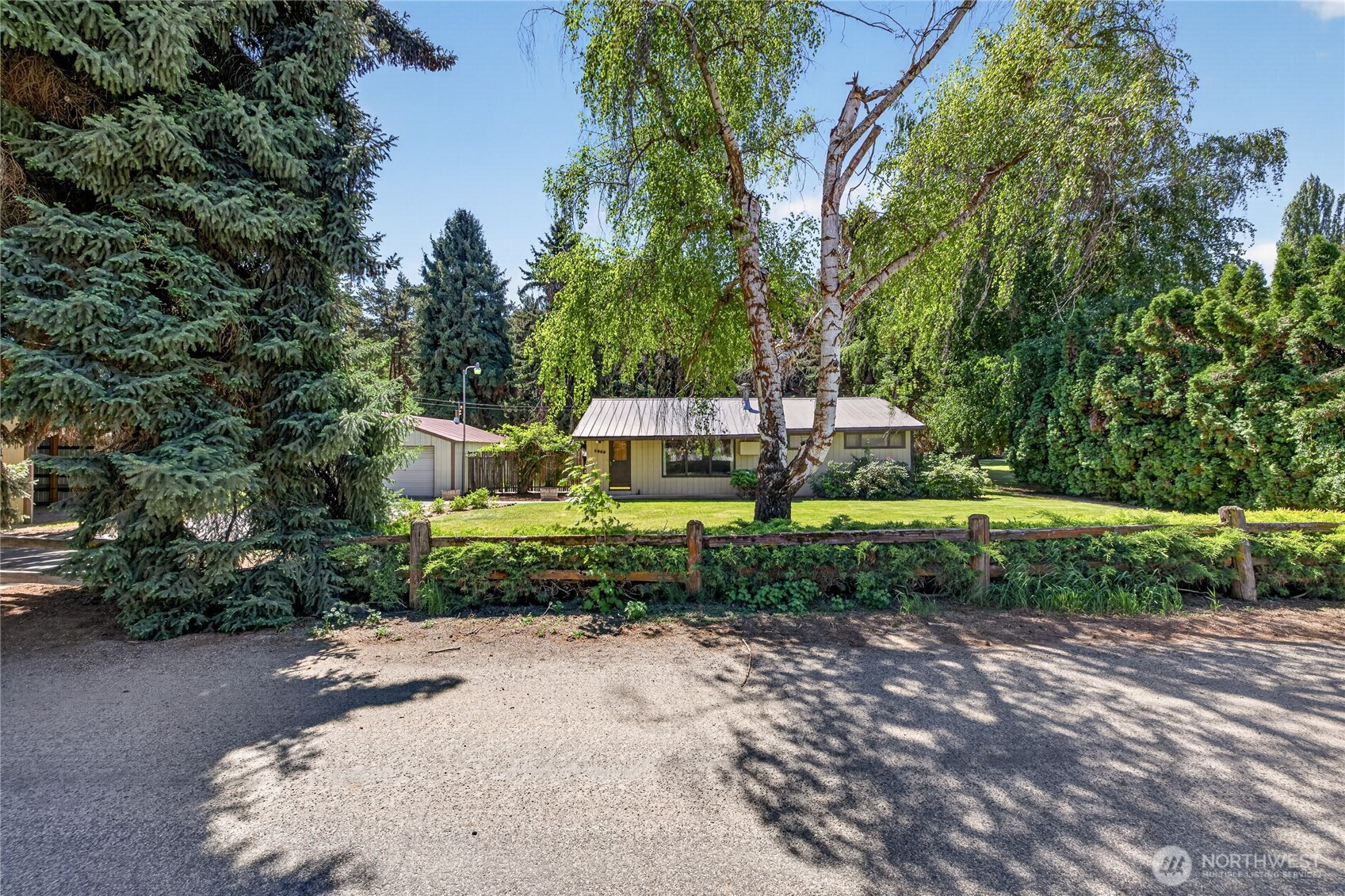 5685 Airport Road, Cashmere, WA 98815