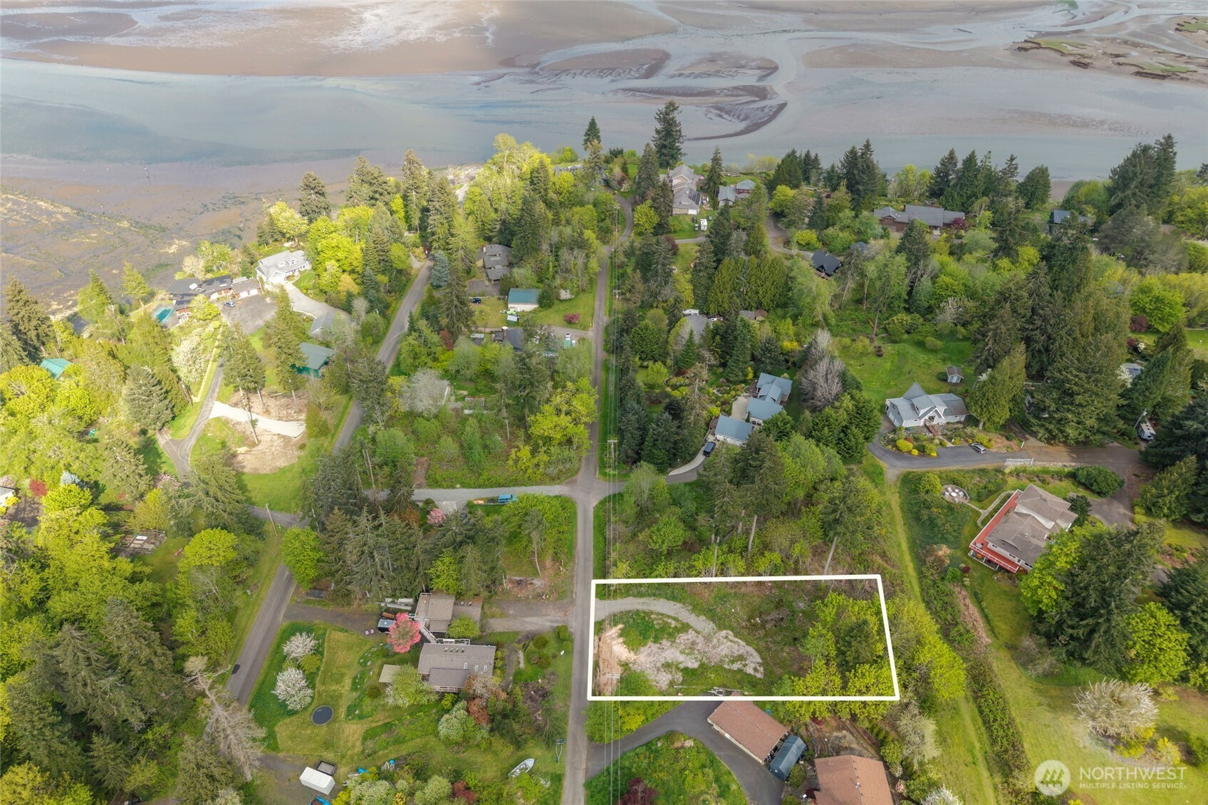9737 Glacis Drive NE, Olympia, WA 98516