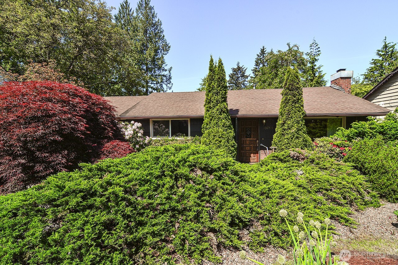 13709 39th Avenue NE, Seattle, WA 98125