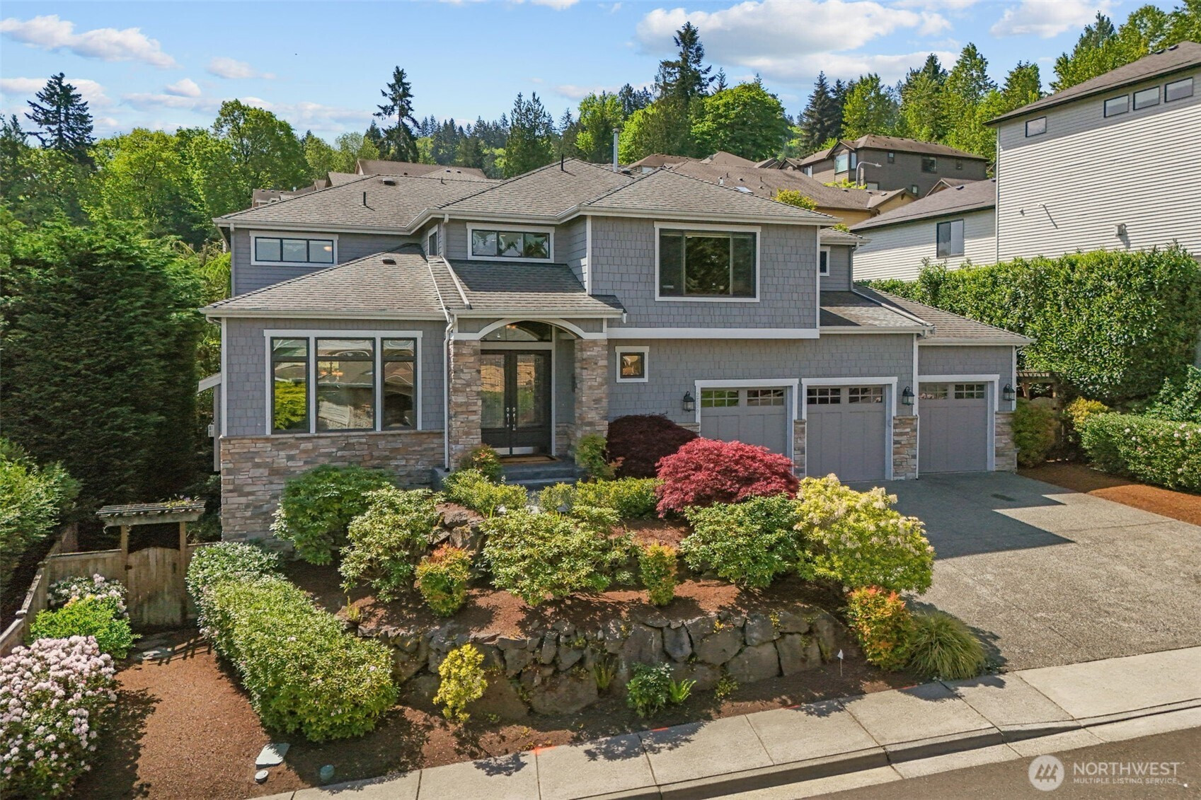 2759 NW Pine Cone Place, Issaquah, WA 98027