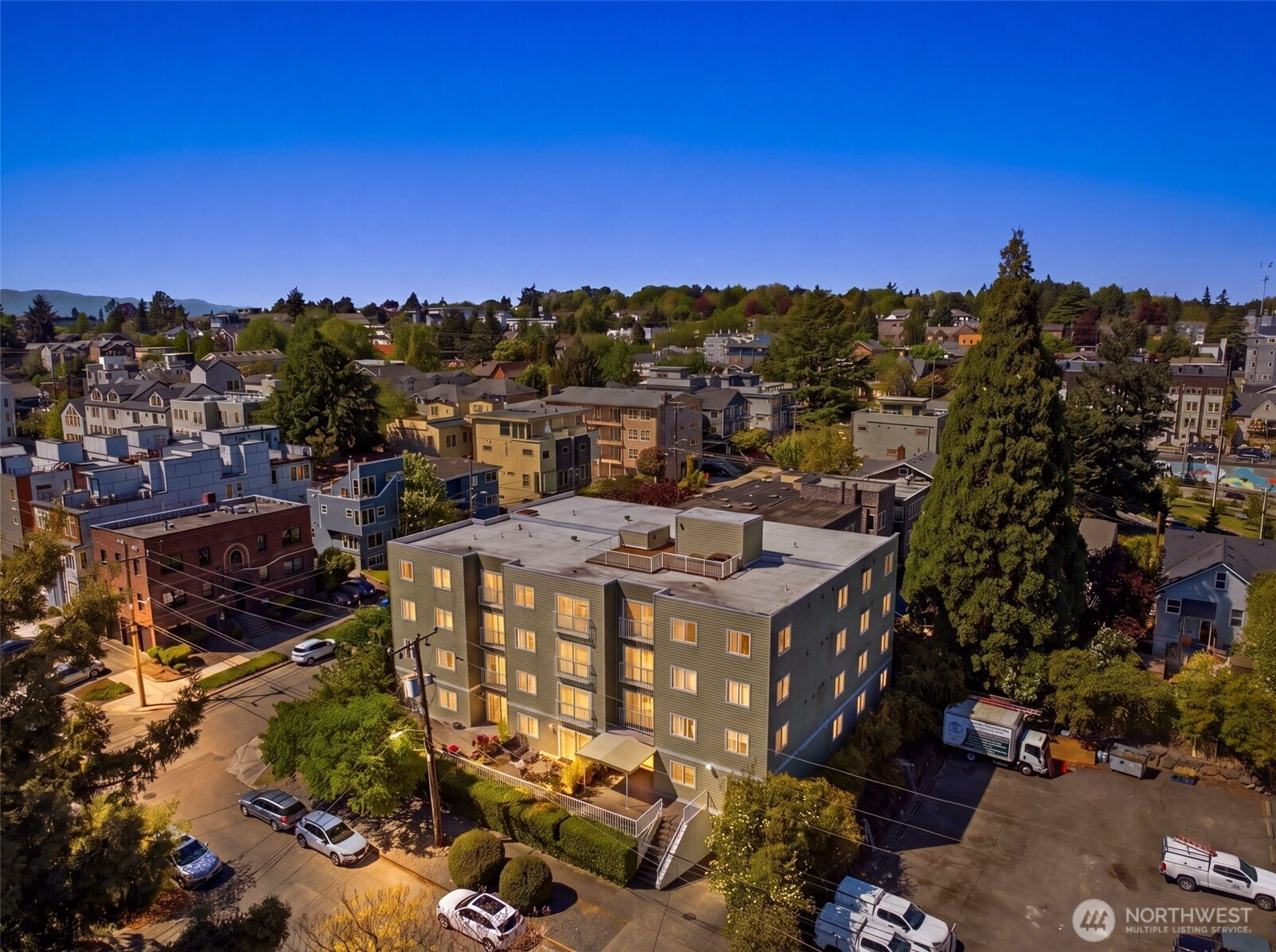 800 N Allen Place, Seattle, WA 98103