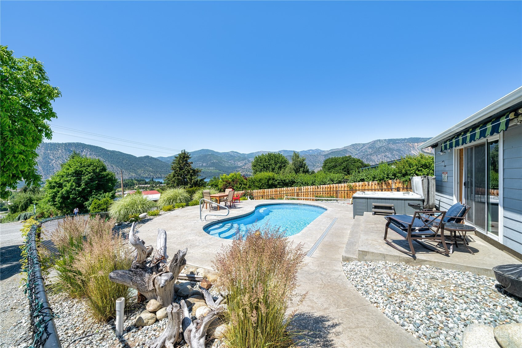 117 Wells Avenue, Manson, WA 98831