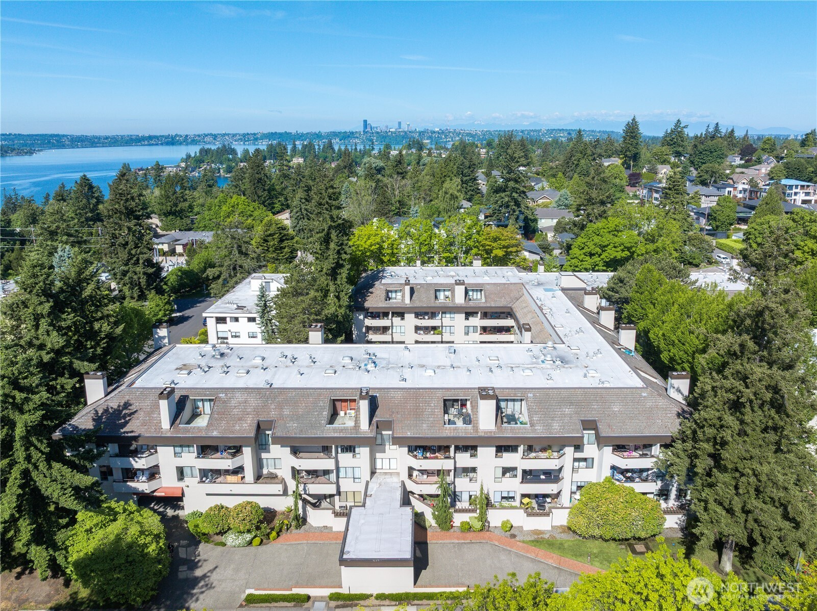 401 100th Avenue NE, Bellevue, WA 98004