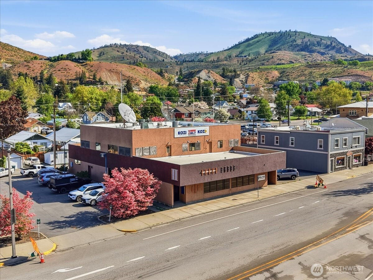 123 E Johnson Street, Chelan, WA 98816