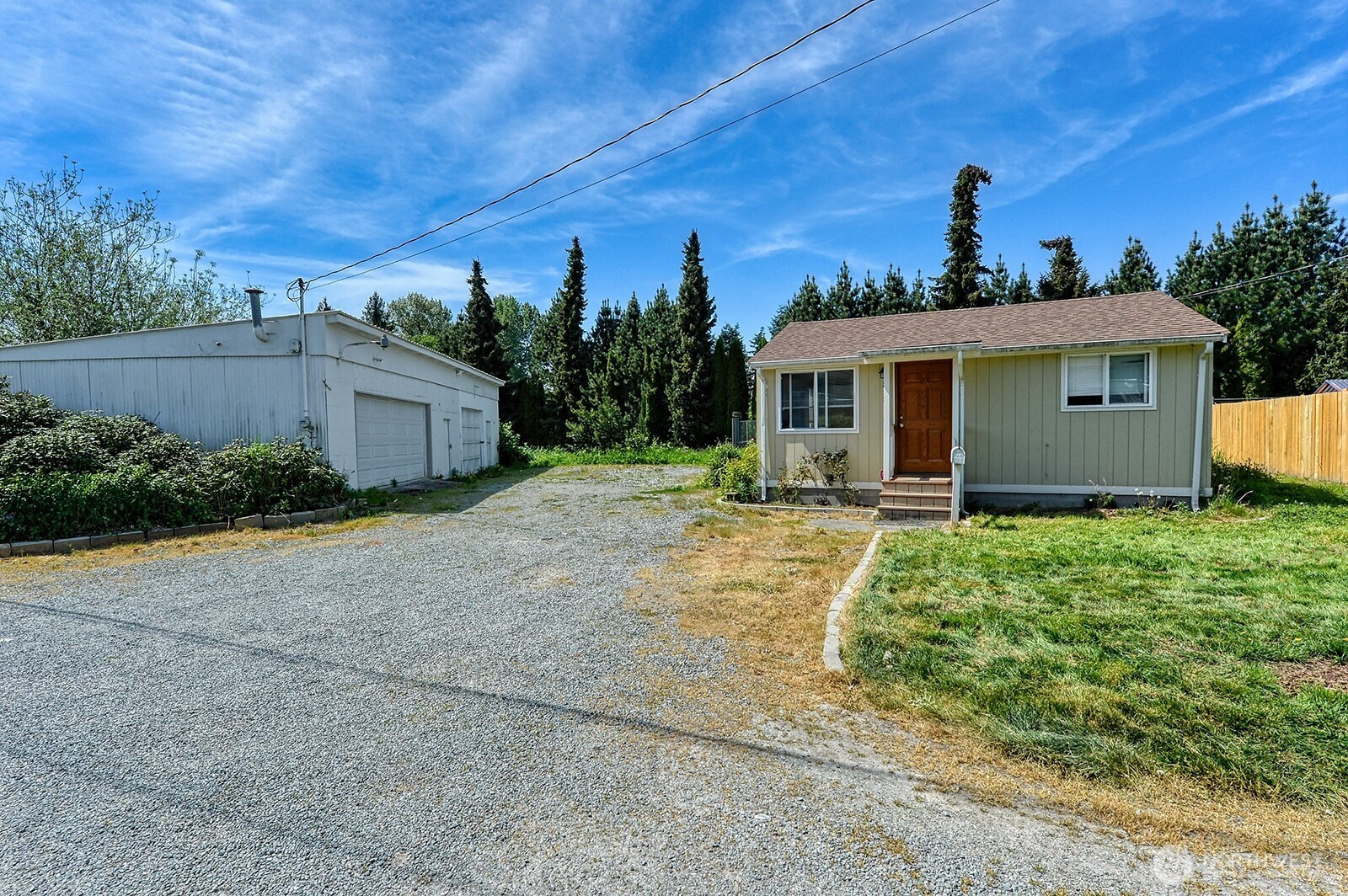 425 N Hawthorne Street, Burlington, WA 98233