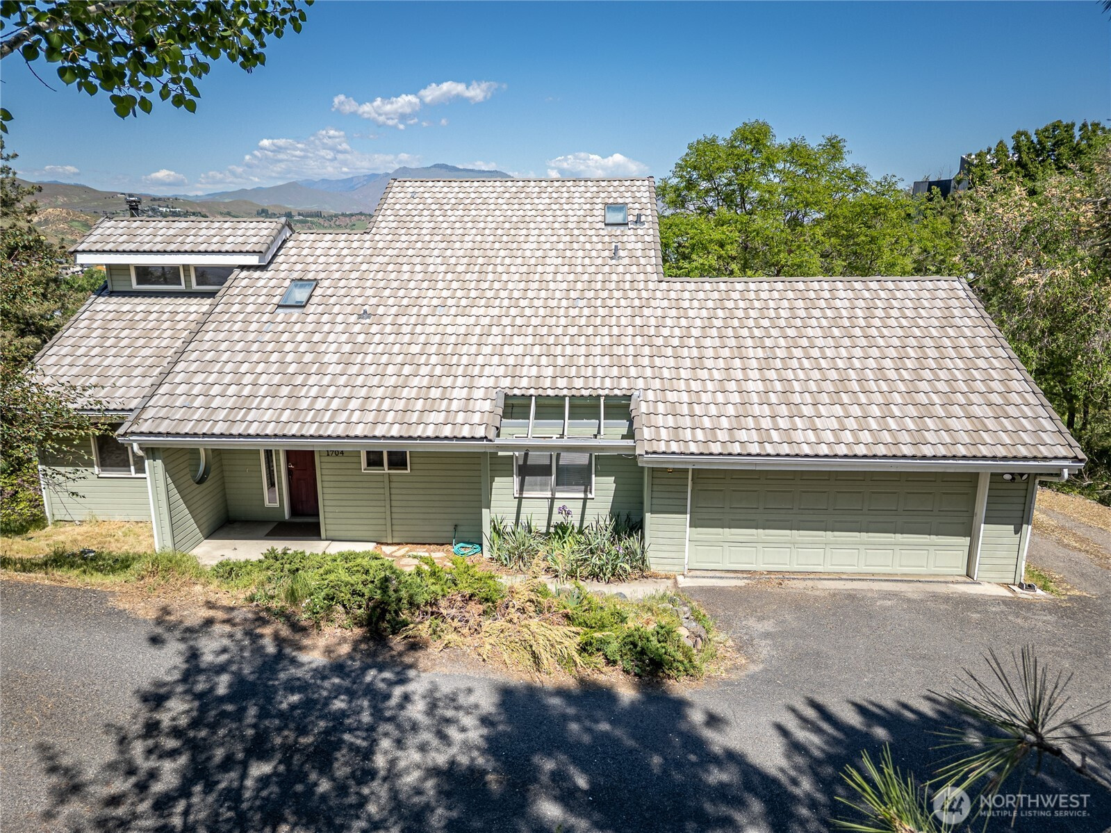 1704 Skyline Drive, Wenatchee, WA 98801