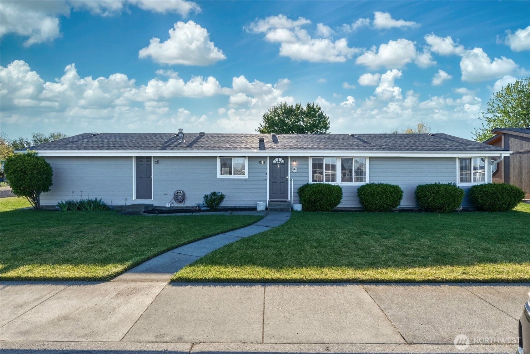 1655 SE Hickory Court, College Place, WA 99324