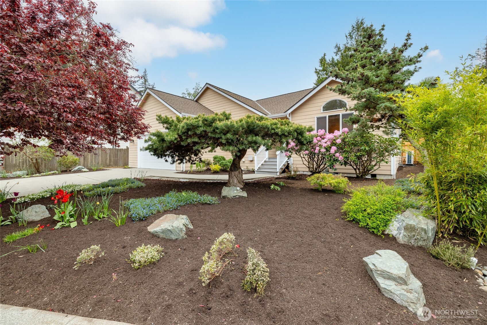2020 Meadows Lane, Anacortes, WA 98221